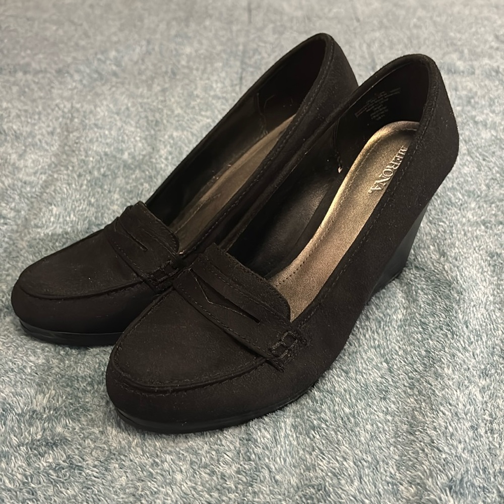 Mondetta Black Penny Loafer